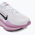 Moteriški bėgimo bateliai Nike Vomero 18 Wide balti/nuplautas alyvinis/šviesiai rožinis/juodas 7