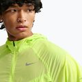 Vyriška bėgimo striukė Nike Stride Repel UV light lemon twist 6