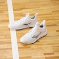 Tinklinio batai Mizuno Wave Luminous 3 balti/bellwether mėlyni/belair mėlyni 13