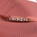 Moteriškos šlepetės per pirštą Havaianas Square Logo Metallic mahogany 12