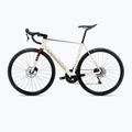 Orbea Orca M30 2025 dramblio kaulo spalvos baltas/burundy/vulkanas kelių dviratis 2