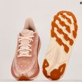 Moteriški bėgimo bateliai HOKA Clifton 9 sandstone/cream 9