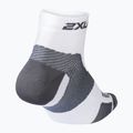 2XU Vectr Ultralight 1/4 Crew baltos/pilkos bėgimo kojinės 2