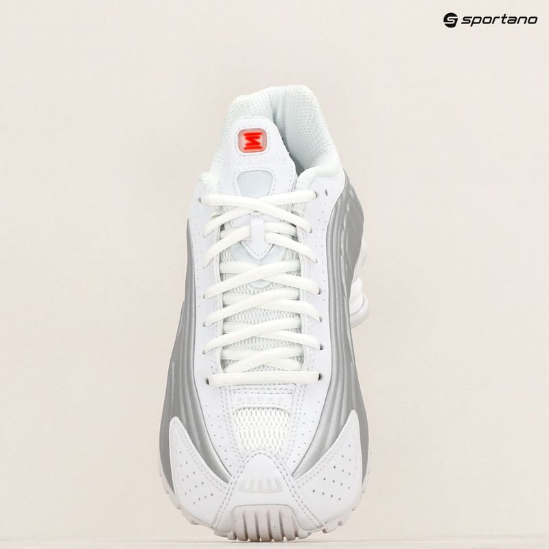 Moteriški batai Nike Shox R4 Shox R4 white/metalicsilver/max orange 9