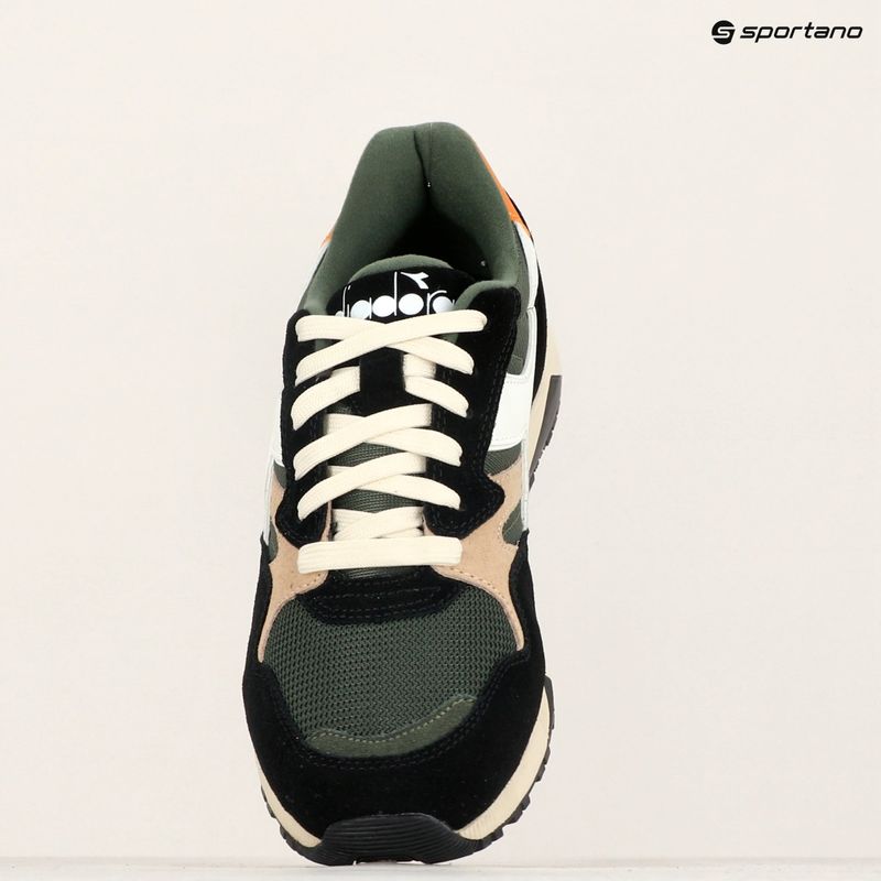 Batai Diadora N902 kombu green/black 15