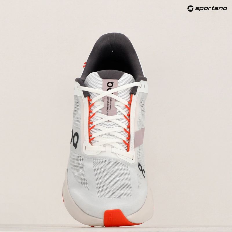 Vyriški bėgimo bateliai On Cloudsurfer Next white/flame 16