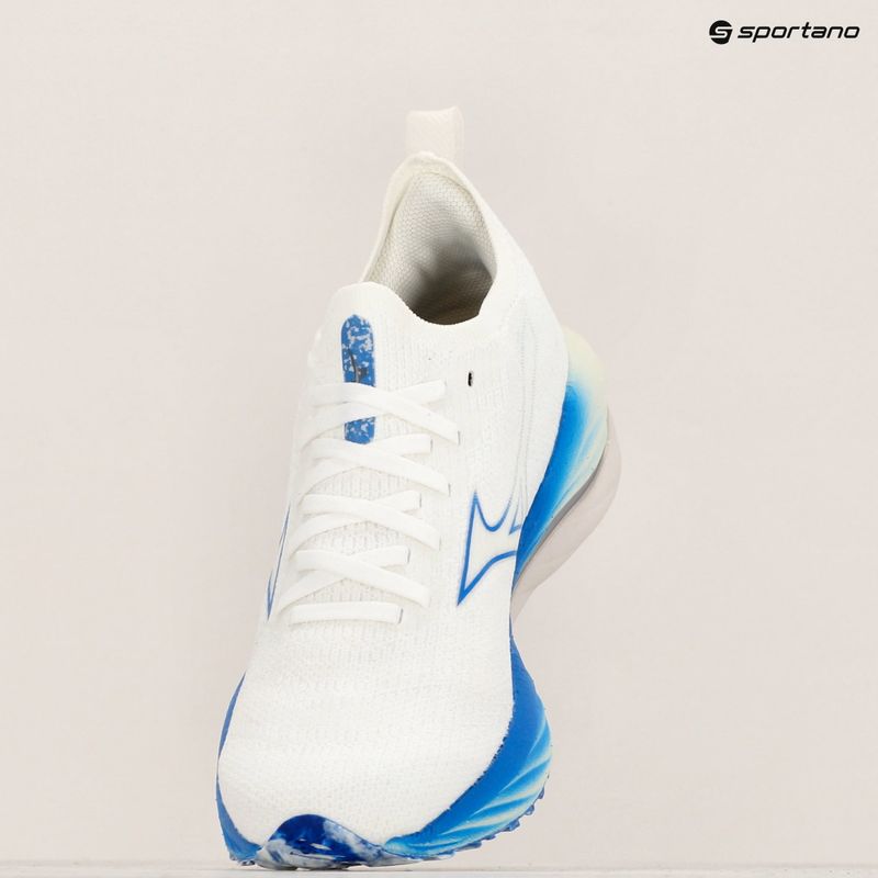 Moteriški bėgimo batai Mizuno Wave Neo Wind white/silver/peace blue 19