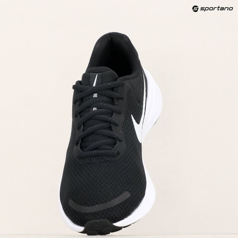 Moteriški bėgimo batai Nike Revolution 7 black/white 9
