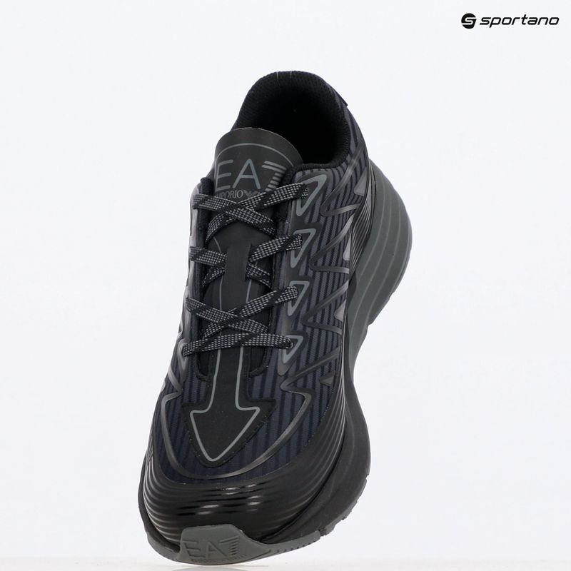 Batai EA7 Emporio Armani Crusher Distance Trail triple black 11