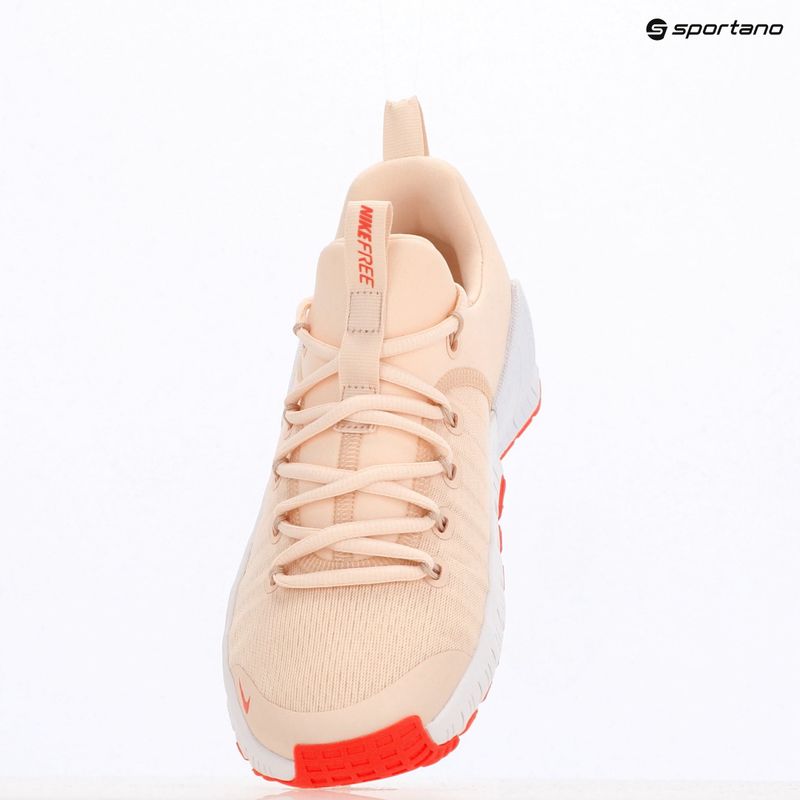 Moteriški treniruočių batai Nike Free Metcon 6 guava ice / light wild mango / wWhite 9