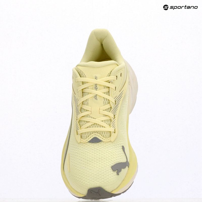 Moteriški bėgimo bateliai PUMA Electrify Nitro 4 gold moon/warm white 9