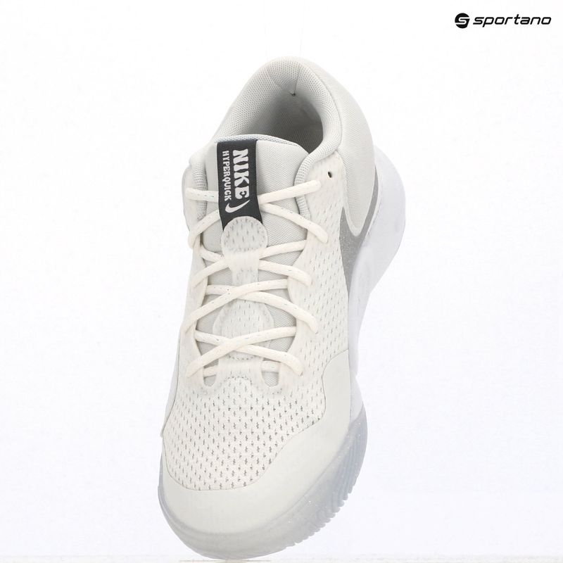 Moterų tinklinio bateliai Nike Hyperquick Court Flight SE smmit white/metallic silver/pure platinum 18