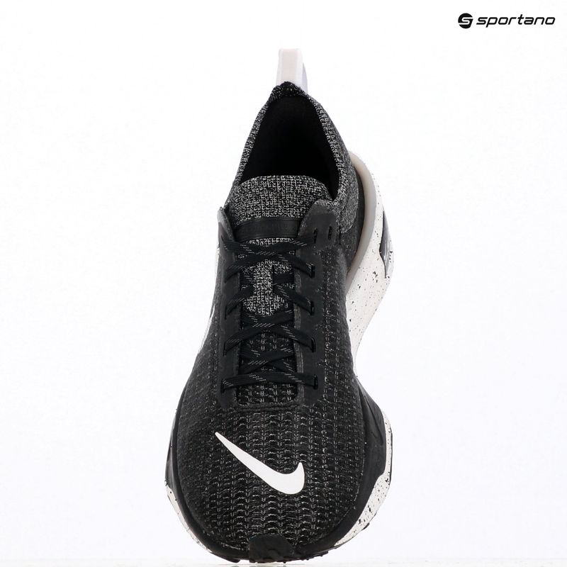 Vyriški bėgimo bateliai Nike Invincible 3 black/white 9