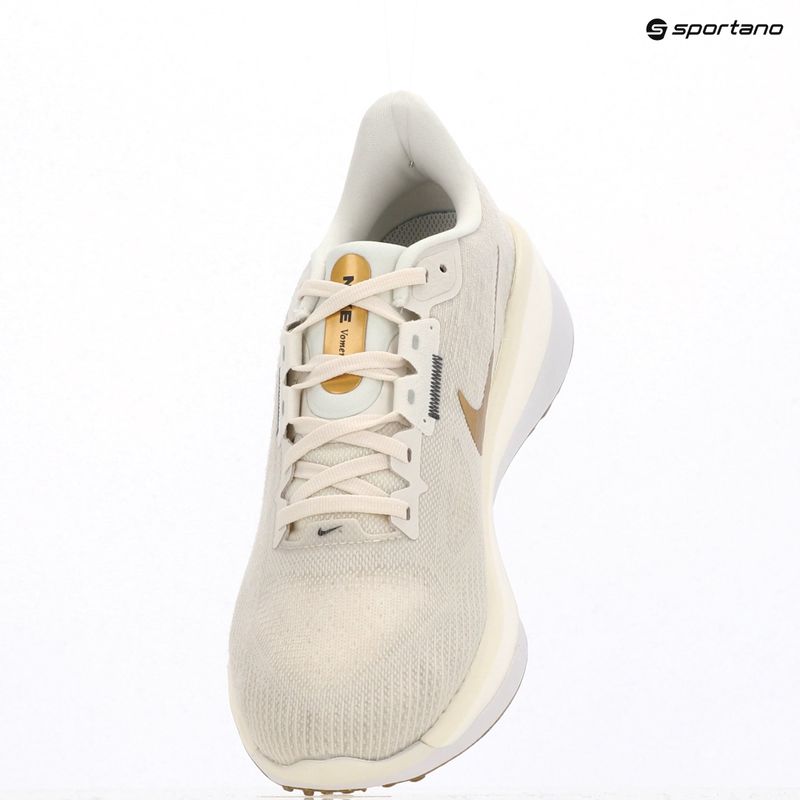 Moteriški bėgimo bateliai Nike Vomero 17 phantom/light bone/sail/metallic gold 9