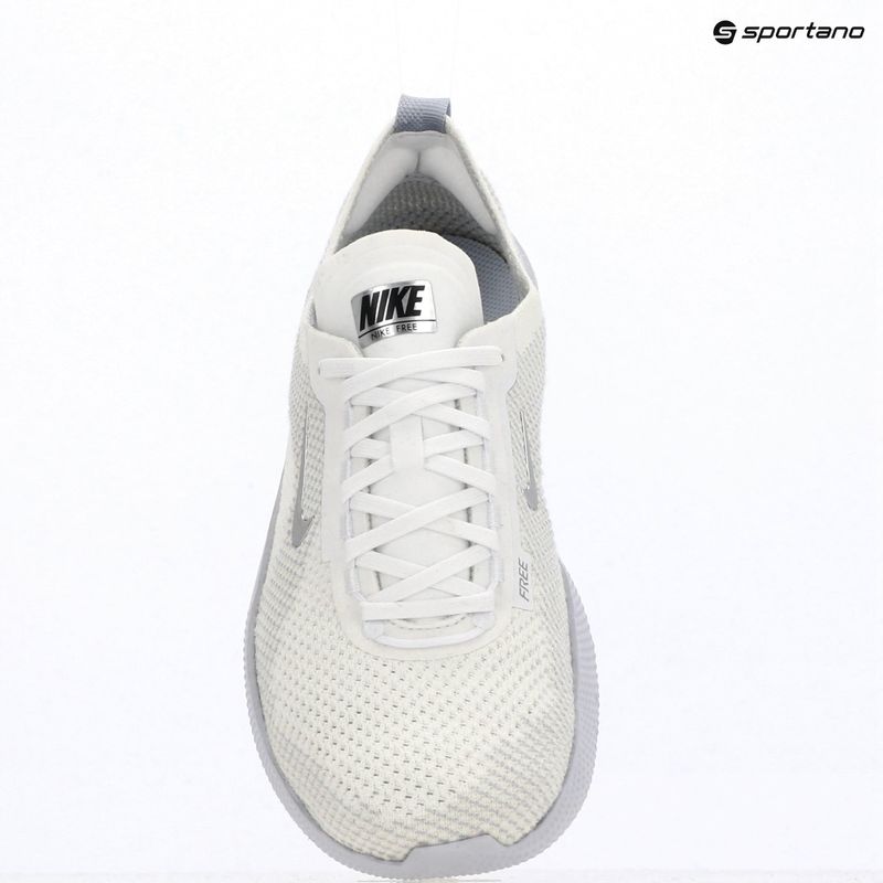 Moteriški treniruočių batai Nike Free 2025 white/ghost/metallic silver 11