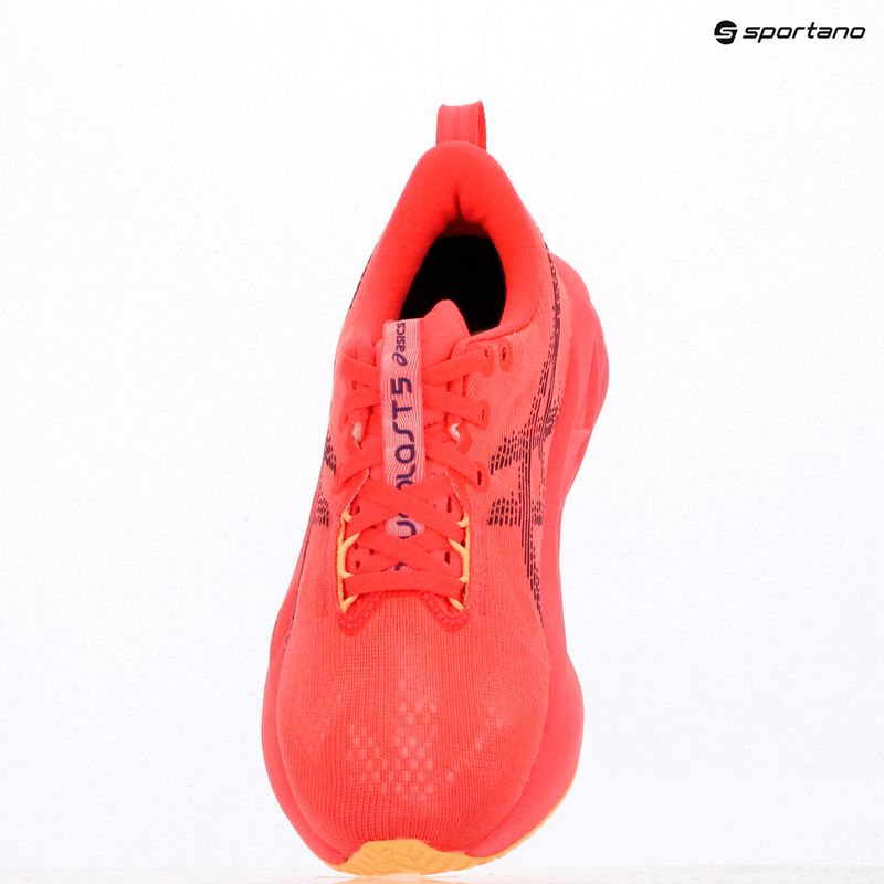 Moteriški bėgimo batai ASICS Novablast 5 flash red/edo purple 9