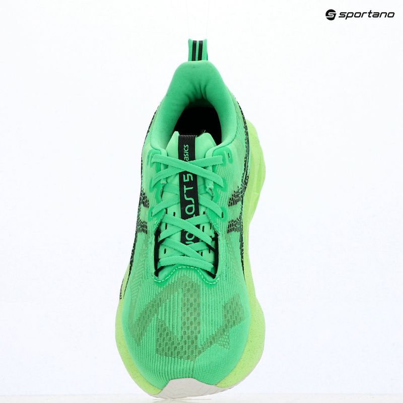 Vyriški bėgimo bateliai ASICS Novablast 5 vital green/black 17