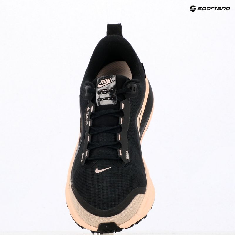 Moteriški bėgimo bateliai Nike Vomero 18 GORE-TEX black/crimson tint/black/black 14