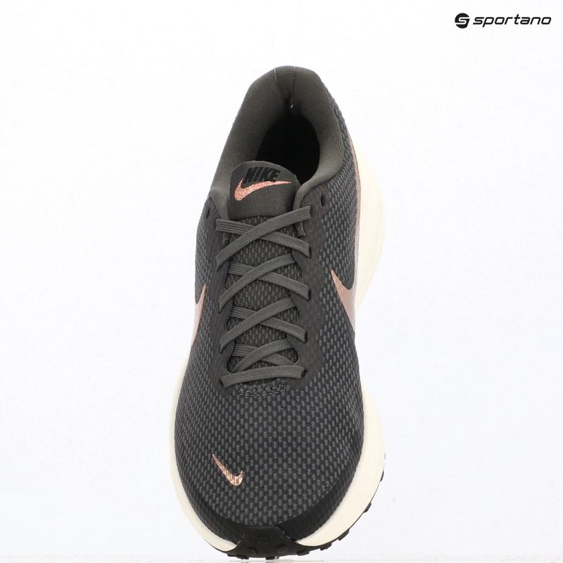 Moteriški bėgimo bateliai Nike Revolution 8 medium ash/black-sail/metallic red bronze 11