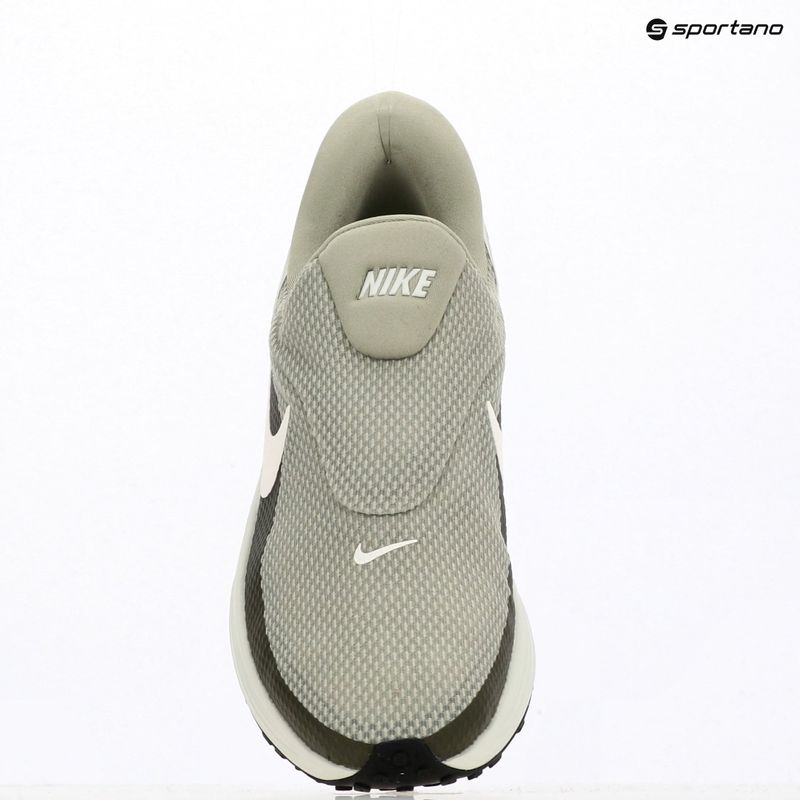 Vyriški bėgimo batai Nike Revolution 8 EasyOn spruce fog/cargo khaki/spruce aura/sail 12