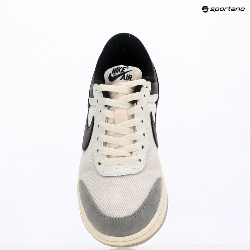 Moteriški batai Air Jordan Skyline Low summit white/light smoke grey/sail/black 9
