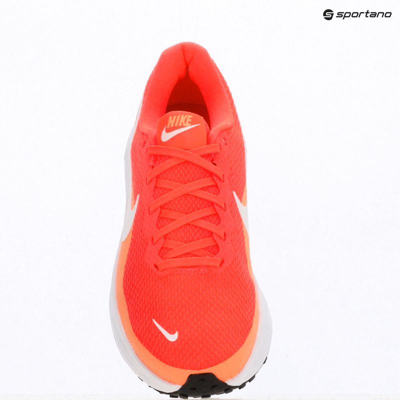 Moteriški bėgimo bateliai Nike Revolution 8 hot lava/orange pulse/black/white 11