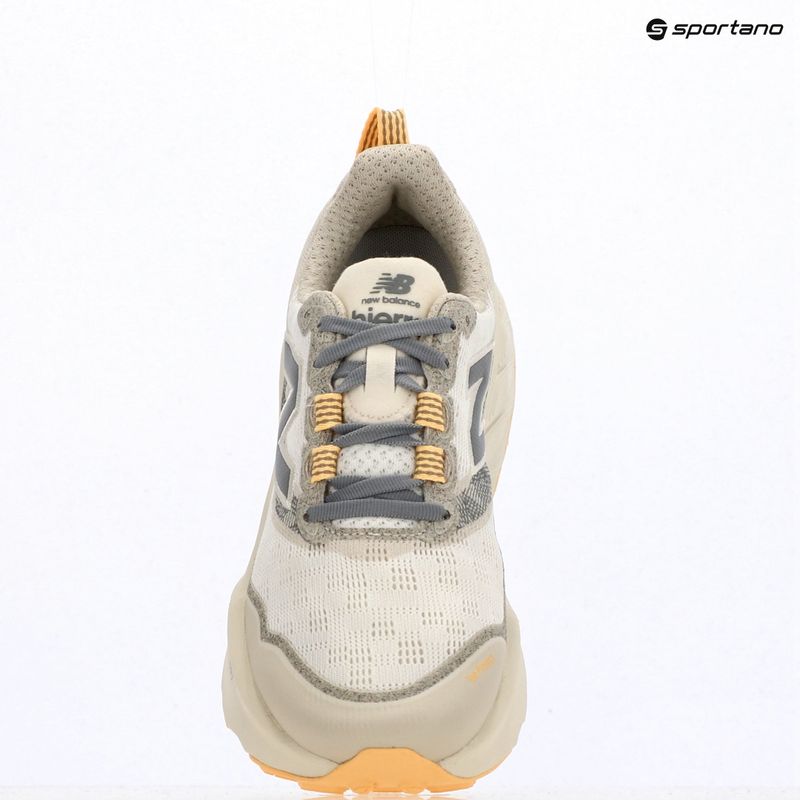 Moteriški bėgimo batai New Balance Fresh Foam X Hierro V9 sea salt/white peach 9