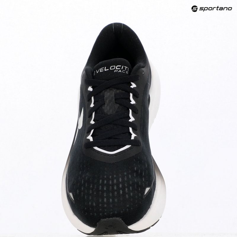 Moteriški bėgimo batai Under Armour Velociti Pace black/black/metallic silver 3