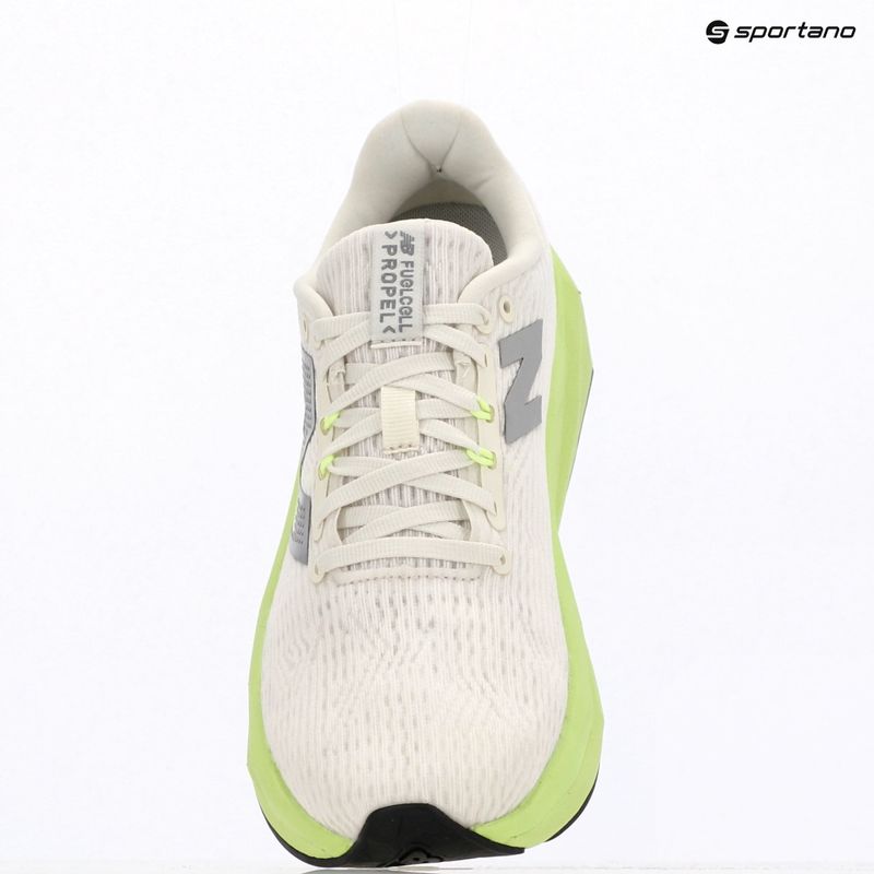 Moteriški bėgimo batai  New Balance FuelCell Propel V5 sea salt/afterglow 9
