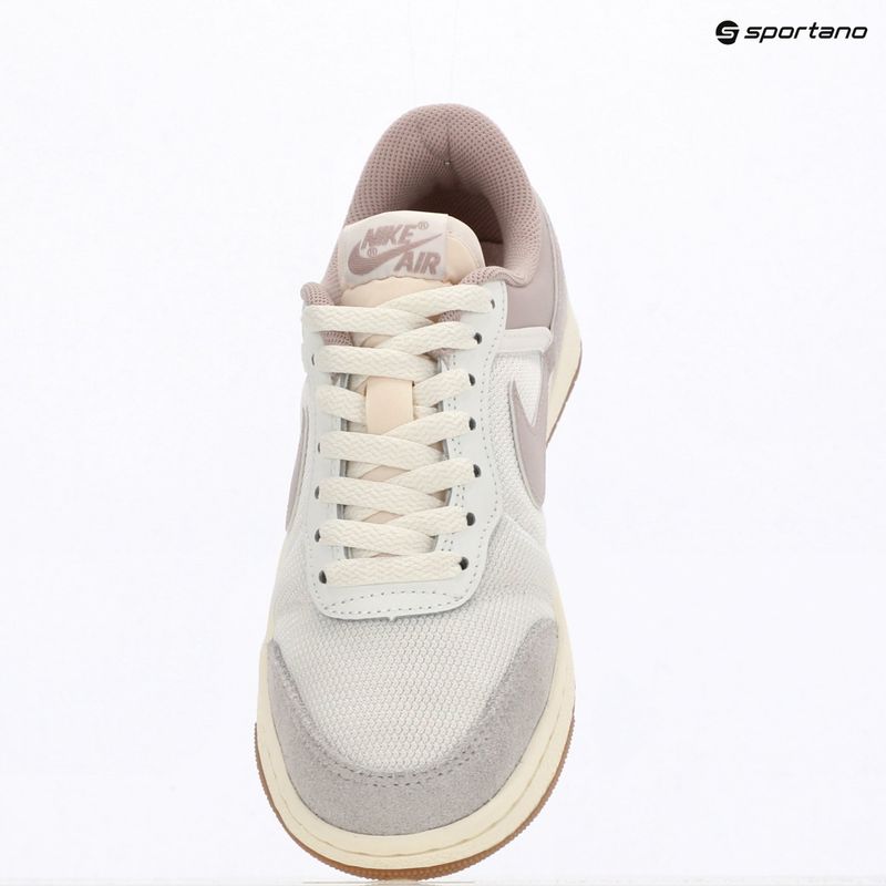 Moteriški batai Air Jordan Skyline Low summit white/neutral grey/particle rose 10
