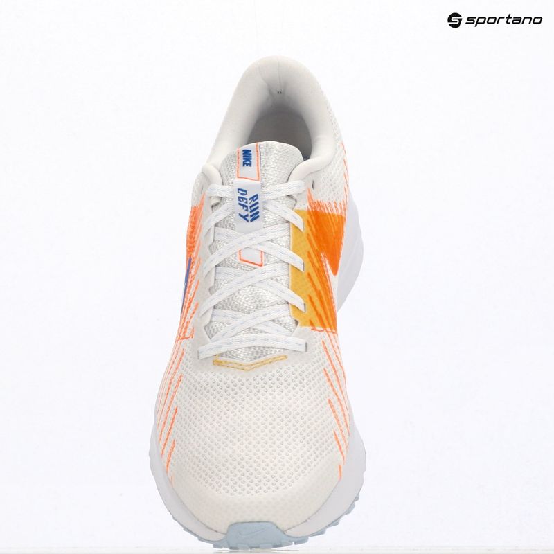 Vyriški bėgimo batai Nike Run Defy white/topaz gold/blue crystal 6