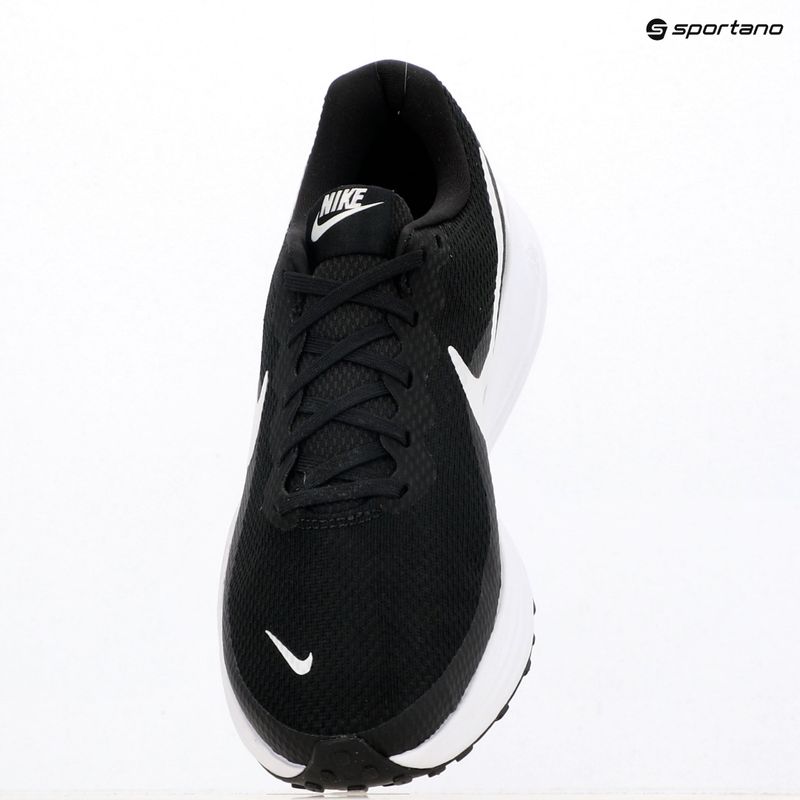 Vyriški bėgimo batai Nike Revolution 8 Extra Wide black/black/white 6