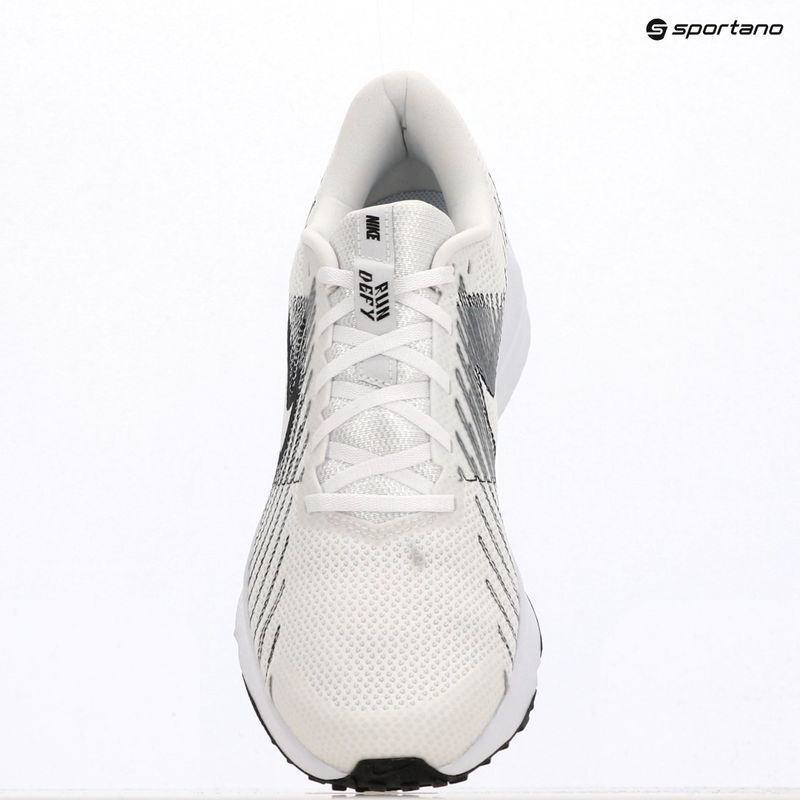Vyriški bėgimo batai Nike Run Defy white/black 6