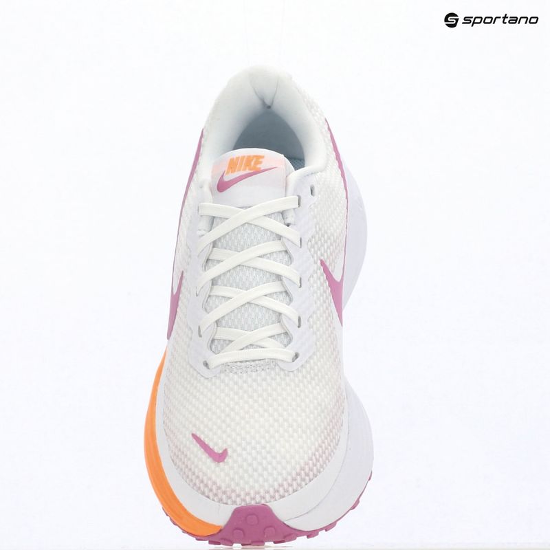 Moteriški bėgimo batai Nike Revolution 8 white/orange pulse/light magenta 6