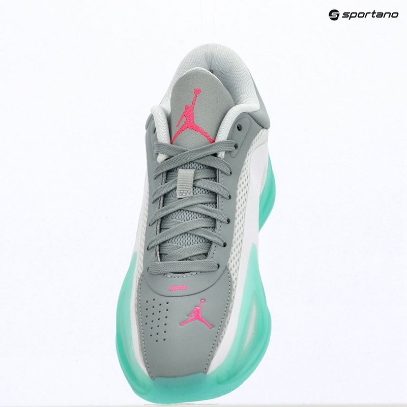 Moteriški krepšinio batai Jordan Heir Series 2 white/metallic silver/light pumice 13