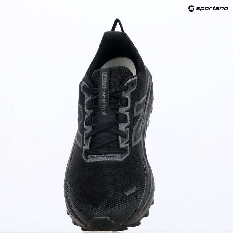 Moteriški bėgimo batai  New Balance Rebel V1 black/black metallic 16