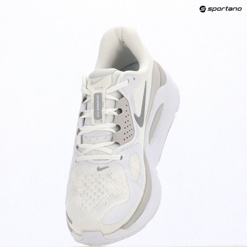 Moteriški bėgimo batai Nike Structure Plus white/photon dust/metallic silver 15