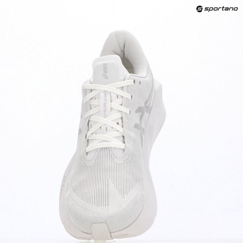 Vyriški bėgimo batai ASICS Novablast 6 white/white 9
