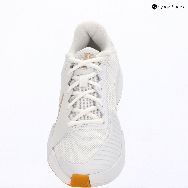 Moteriški teniso bateliai Nike GP Challenge Pro white/summit white/linen/light orewood brown 7