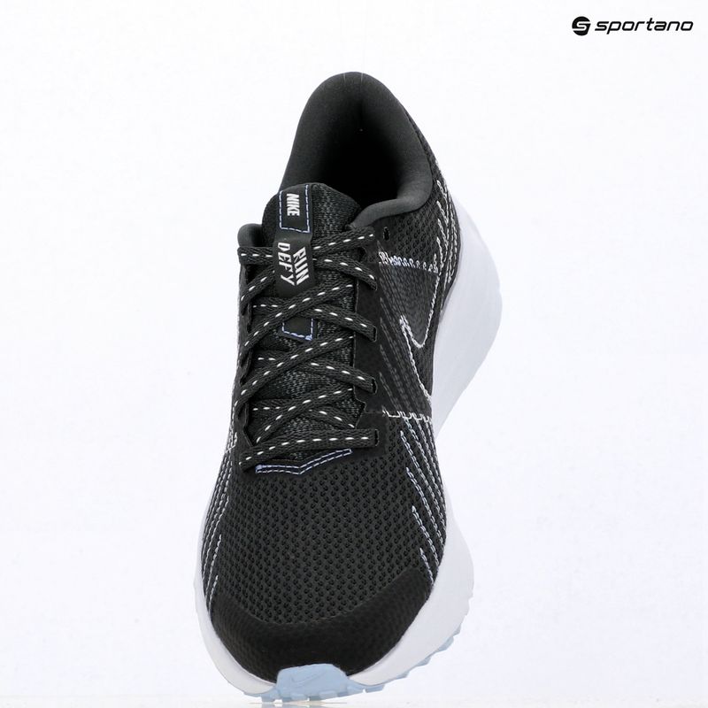 Moteriški bėgimo batai Nike Run Defy dark smoke grey/aluminum/white 10
