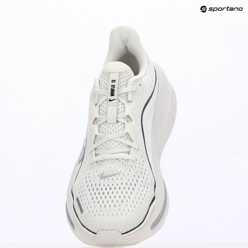 Moteriški bėgimo batai Nike Winflo 12 summit white/black/metallic silver 18