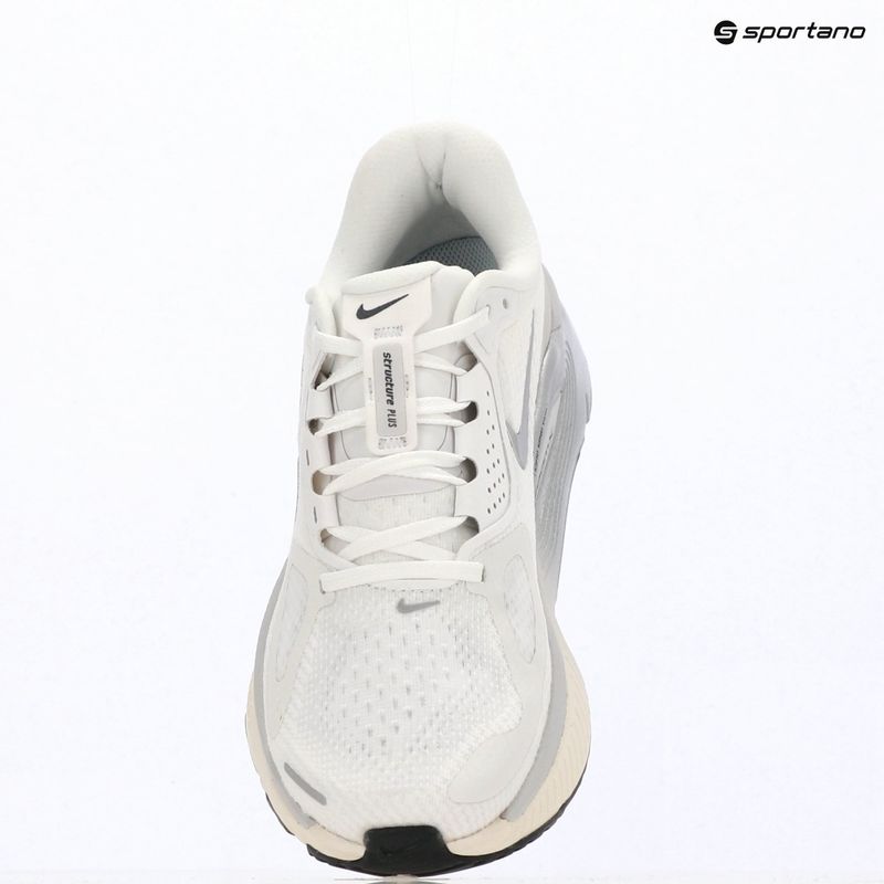 Moteriški bėgimo batai Nike Structure Plus summit white/photon dust/metallic silver 5