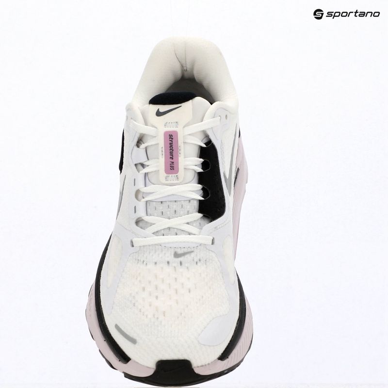 Moteriški bėgimo batai Nike Structure Plus white/black/metallic silver 14