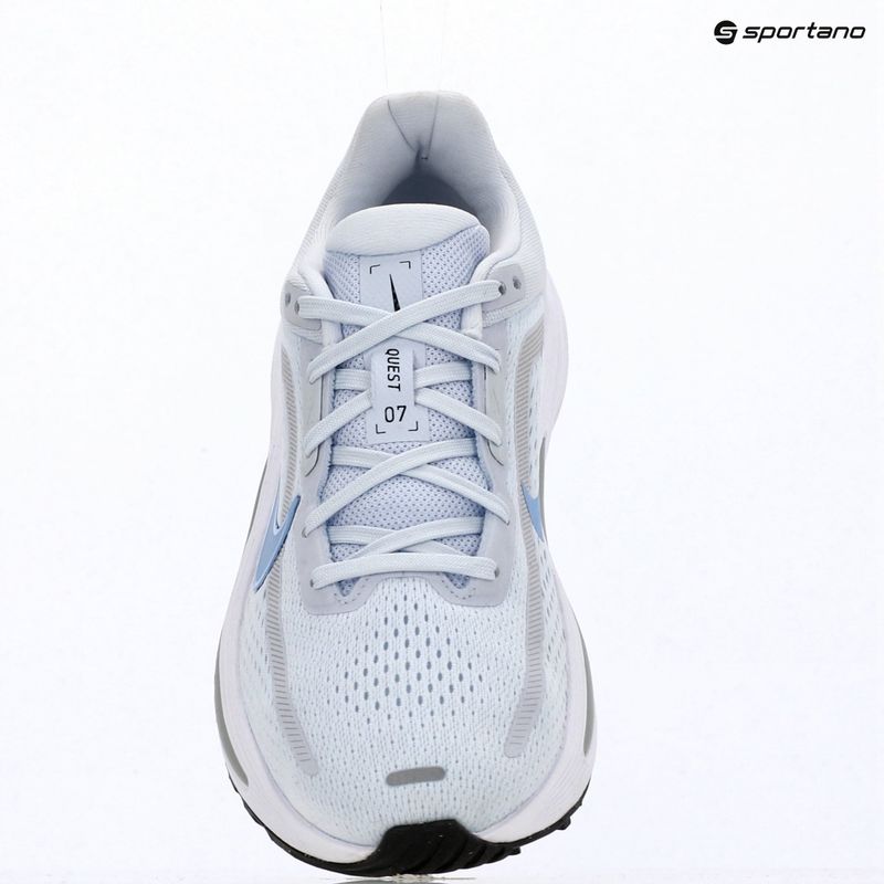 Moteriški bėgimo batai Nike Quest 7 football grey/white/grey fog/aluminum 17