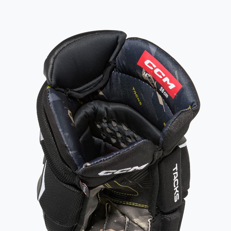 Ledo ritulio pirštinės CCM Tacks AS-V Pro SR black/white 4