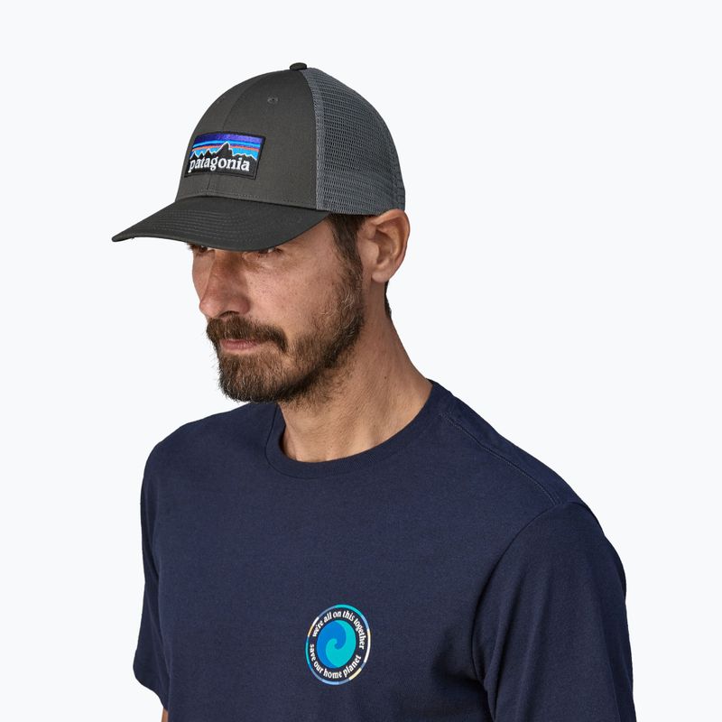 Kepuraitė su snapeliu Patagonia P-6 Logo LoPro Trucker forge grey 3