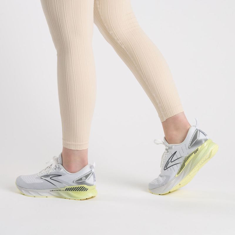 Moteriški bėgimo bateliai Brooks Levitate GTS 6 white/oyster/yellow 3