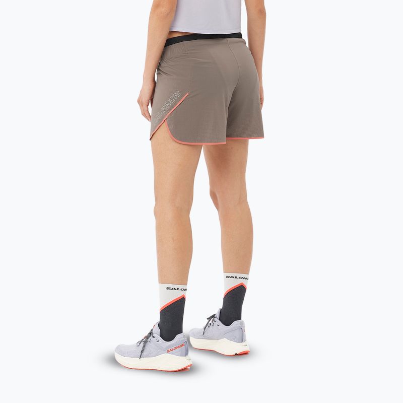Moteriški bėgimo šortai Salomon Sense Aero 5" iron/neon flame 2