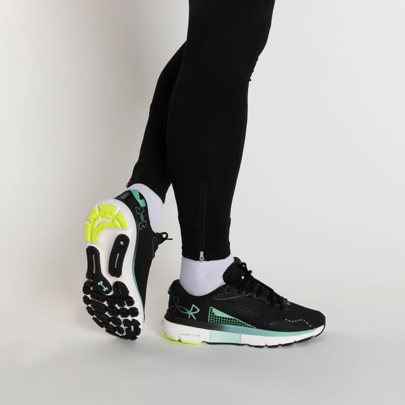 Under Armour Hovr Infinite 5 vyriški bėgimo bateliai black-green 3026545 3