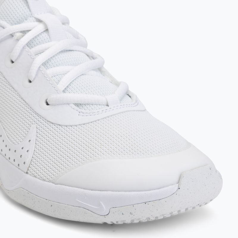 Batai Nike Omni Multi-Court white/pure platinum/white 7